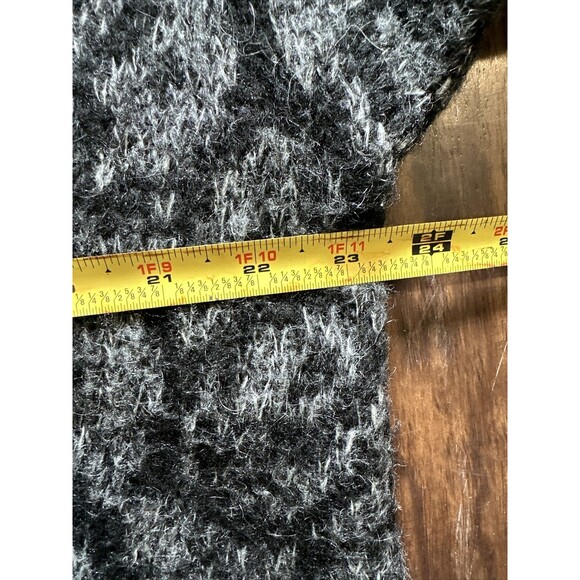 United Colours Of Benetton Sweater V Neck L Italy 3/4 Sleeves Black Grey VTG - Picture 7 of 11